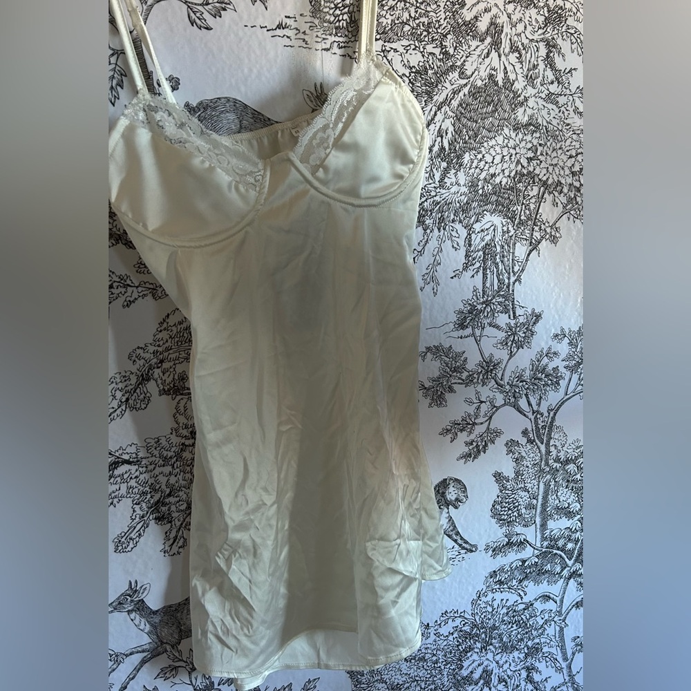 90’s slip dress